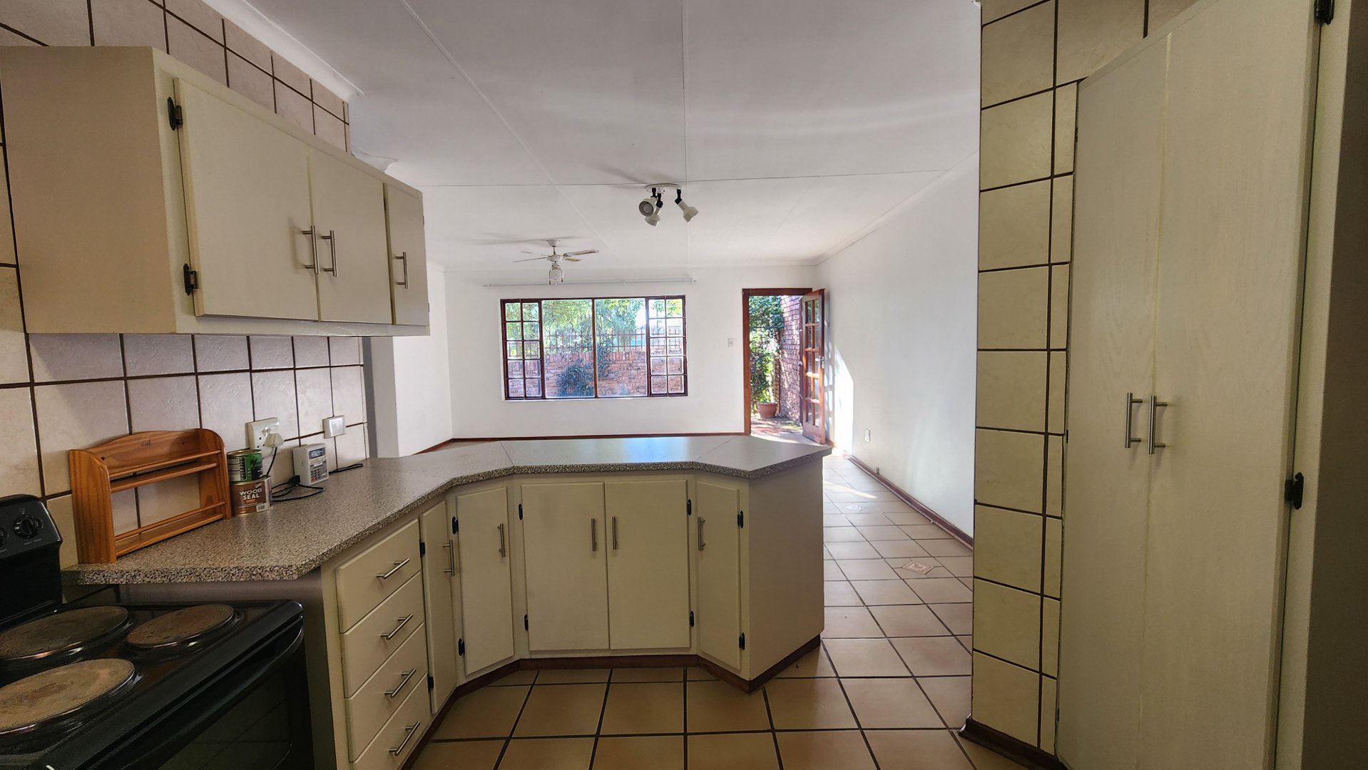 2 Bedroom Property for Sale in Langenhovenpark Free State